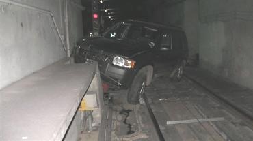 Scott Mitchell takes his SUV for a ride on the San Francisco subway! Is this BART???