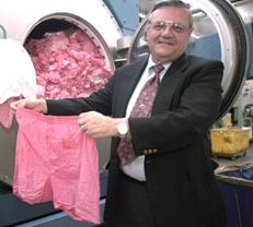 Sheriff Joe Arpaio washing his silly pink underwear he forces inmates to wear in his gulag in Maricopa County