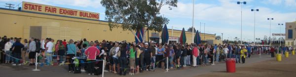 1,000+ people waiting to get into the VNSA nurses book sale on Feb, 10 2012
